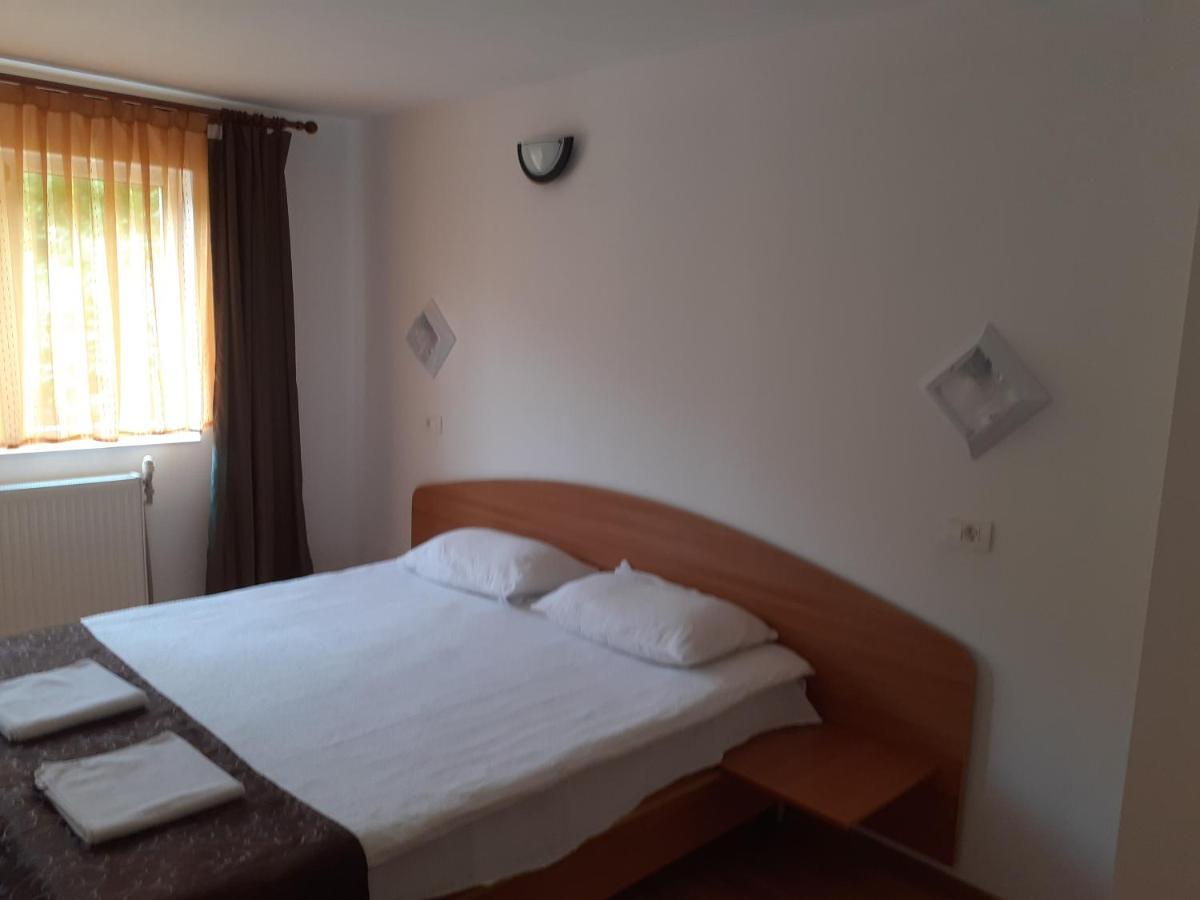 Casa Cionca Guest House Gilau Ngoại thất bức ảnh